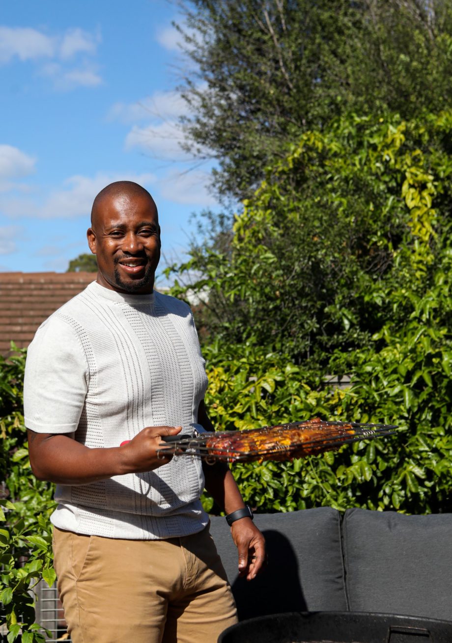 Mike Reid Barbequeing