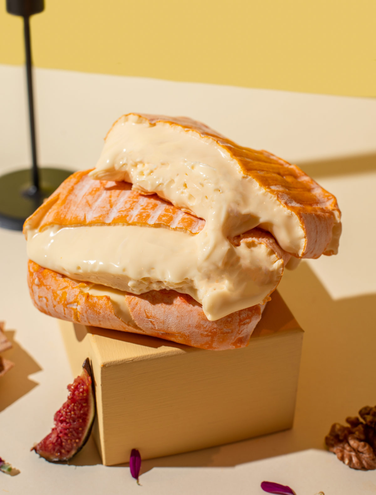 ALDI TO STOCK SCOTLAND’S SMELLIEST CHEESE ALDI UK Press Office