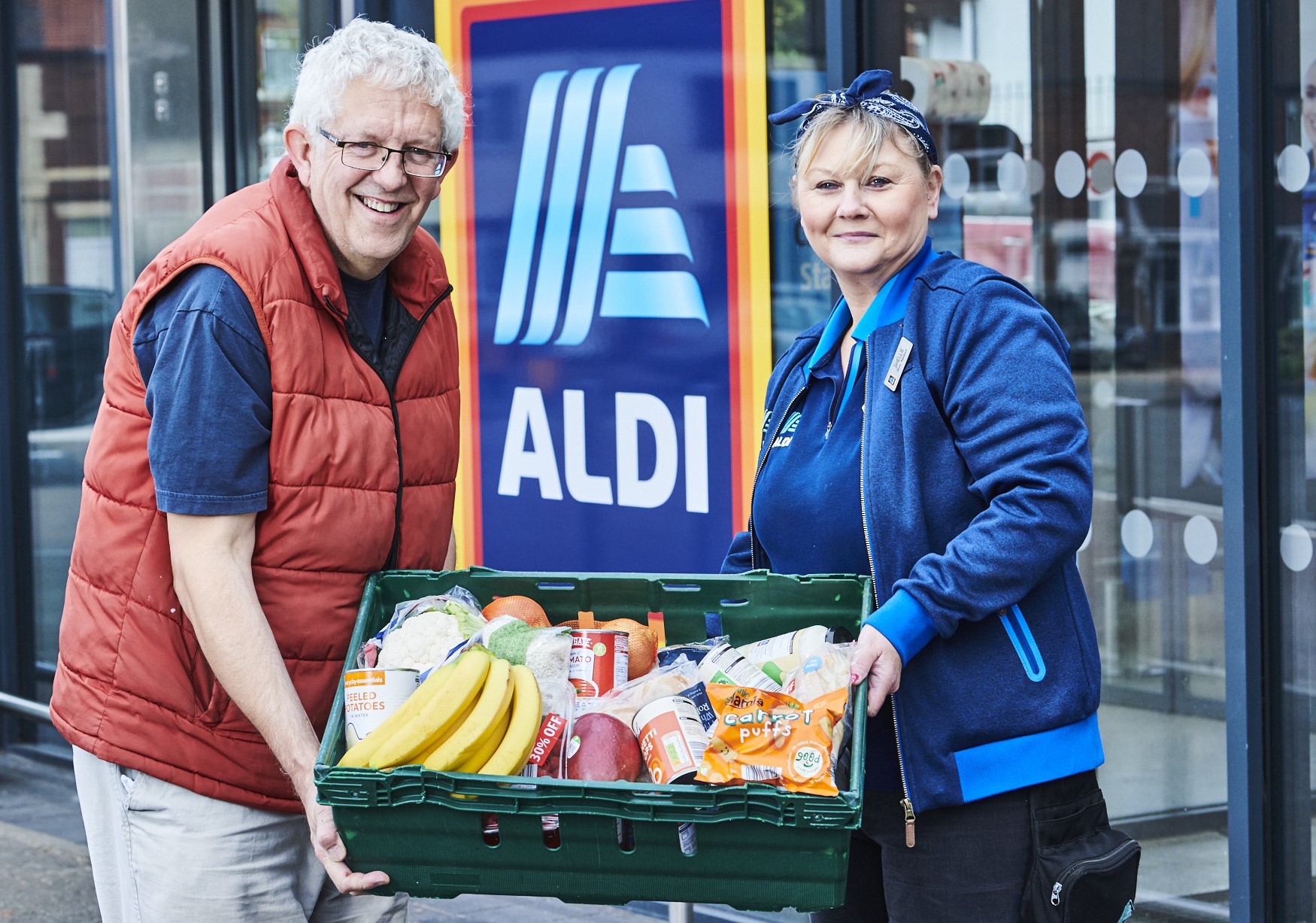 ALDI IS DONATING FOOD TO CHARITIES ACROSS THE UK OVER CHRISTMAS HERE