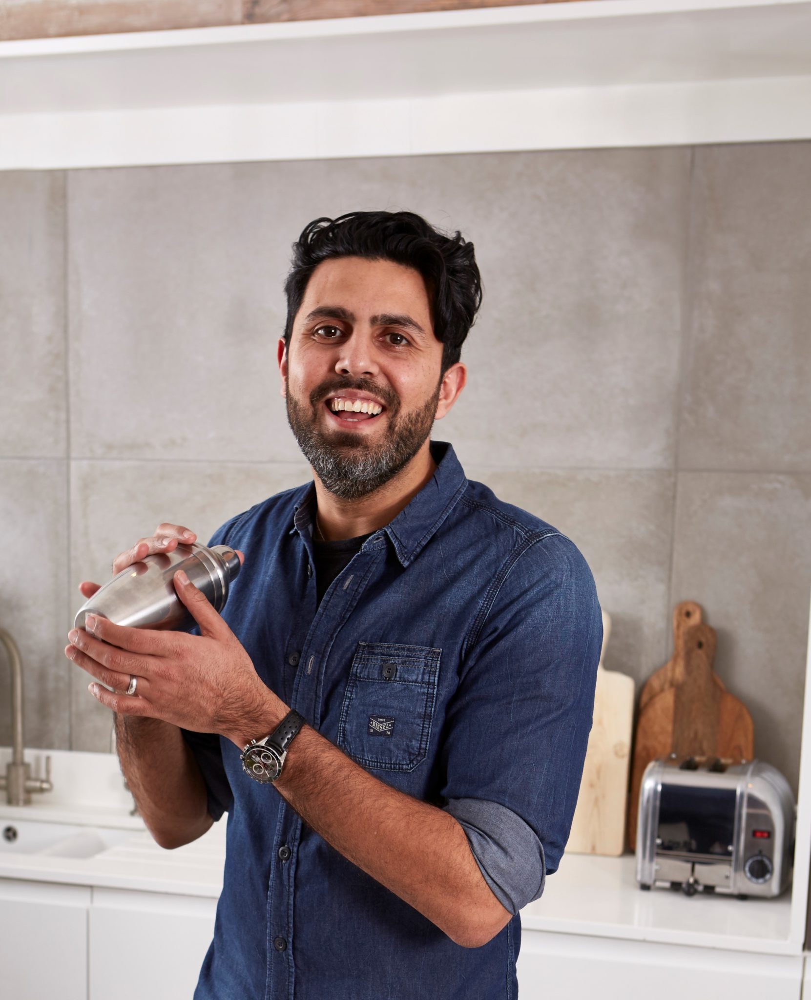 HOW TO KEEP DRINKS COOL THIS SUMMER WITH ALDI SPIRITS EXPERT PRITESH
