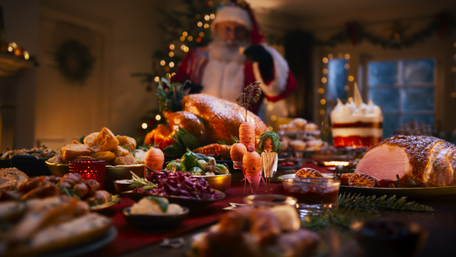 Aldi Christmas Advert_ Kevin the Carrot Dinner Table