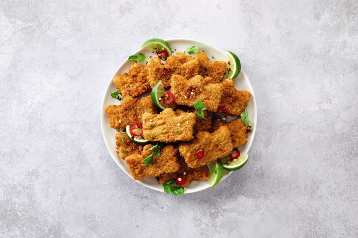 ALDI LAUNCHES NEW CORONATION CHICKENTHEMED PARTY FOOD ALDI UK Press