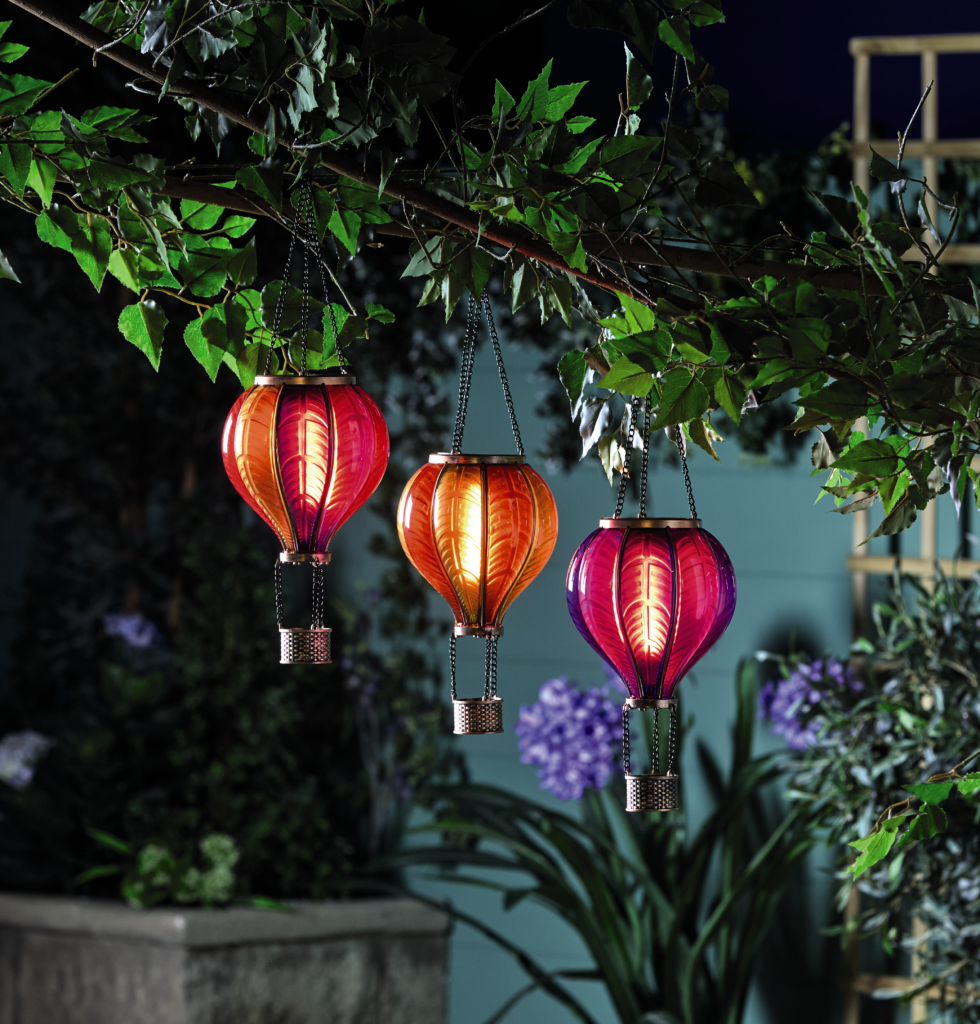 SHOPPERS ROOT FOR ALDI S LATEST GARDEN RANGE WITH PRICES FROM JUST 2.29 ALDI UK Press Office