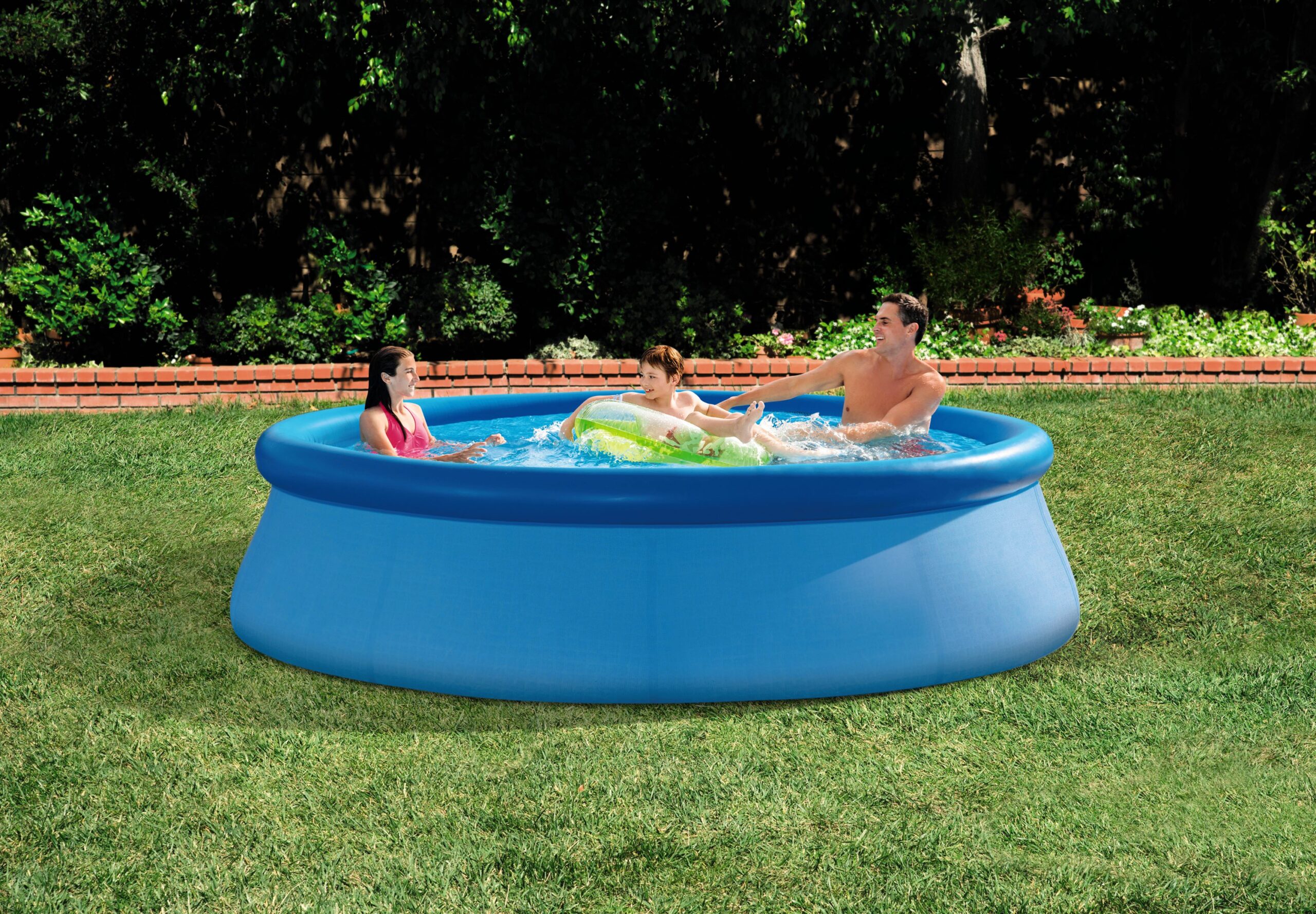 ALDI’S LAUNCHES POOL AND GARDEN RANGE INCLUDING 12FT SWIMMING POOL ALDI UK Press Office